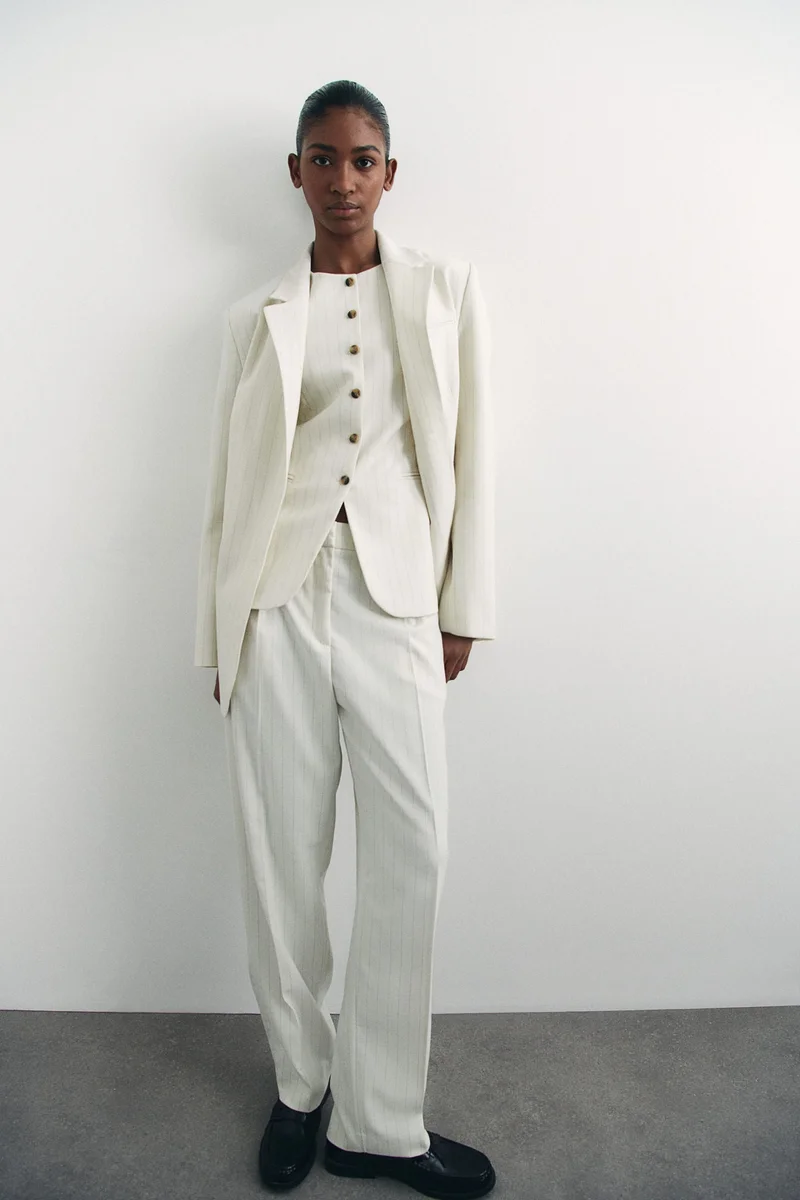 اتش اند ام بليزر بقصّة واسعة