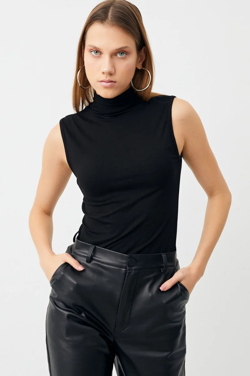 بيبانتولون BIPANTOLON Women's 3-Pack Ribbed Half Turtleneck Bodysuits
