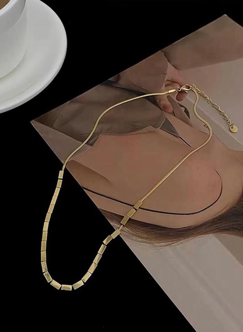 بلو لاين سلسال أنيق  من الاستانلس ستيل مطلي باللون الذهبي عيار 18 - Image 4