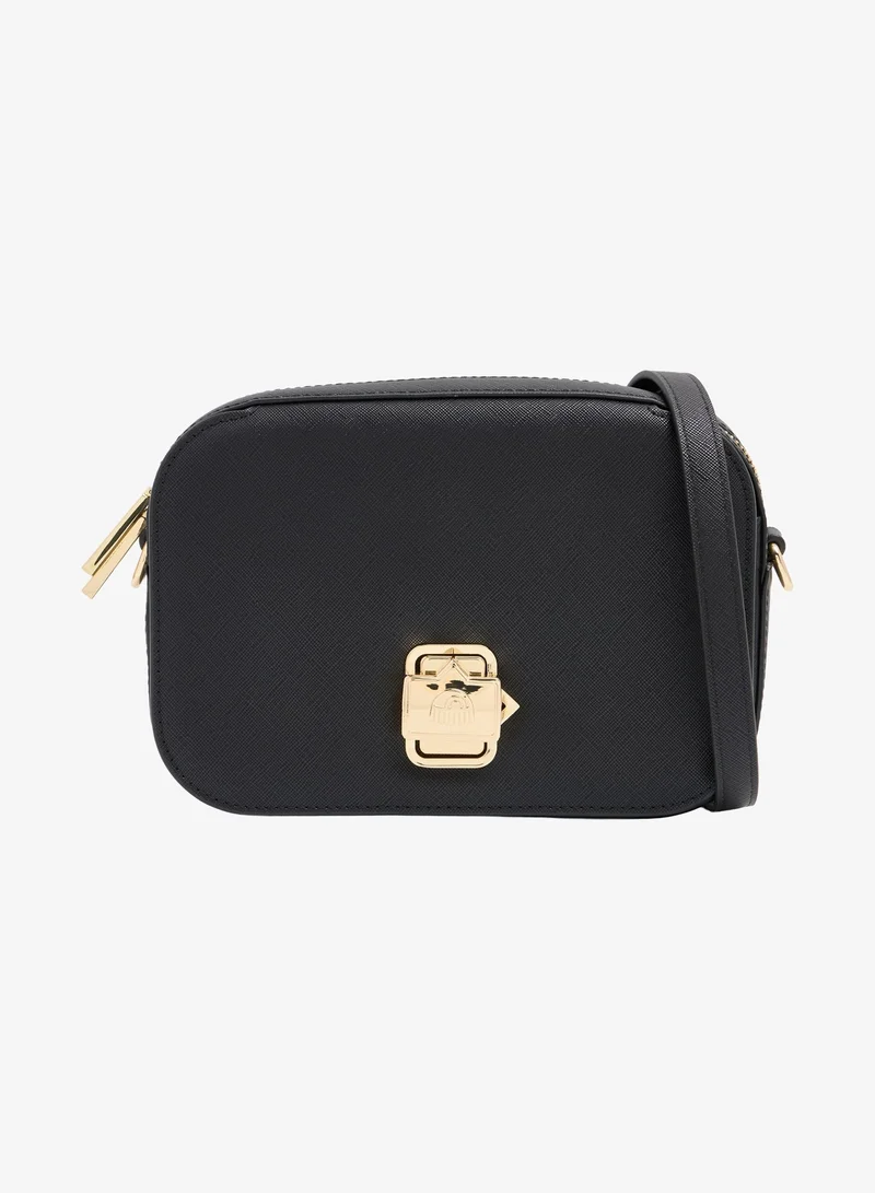 كيارا فيراغني ٢٤بي-٧٦إسبي٤بي إف٢