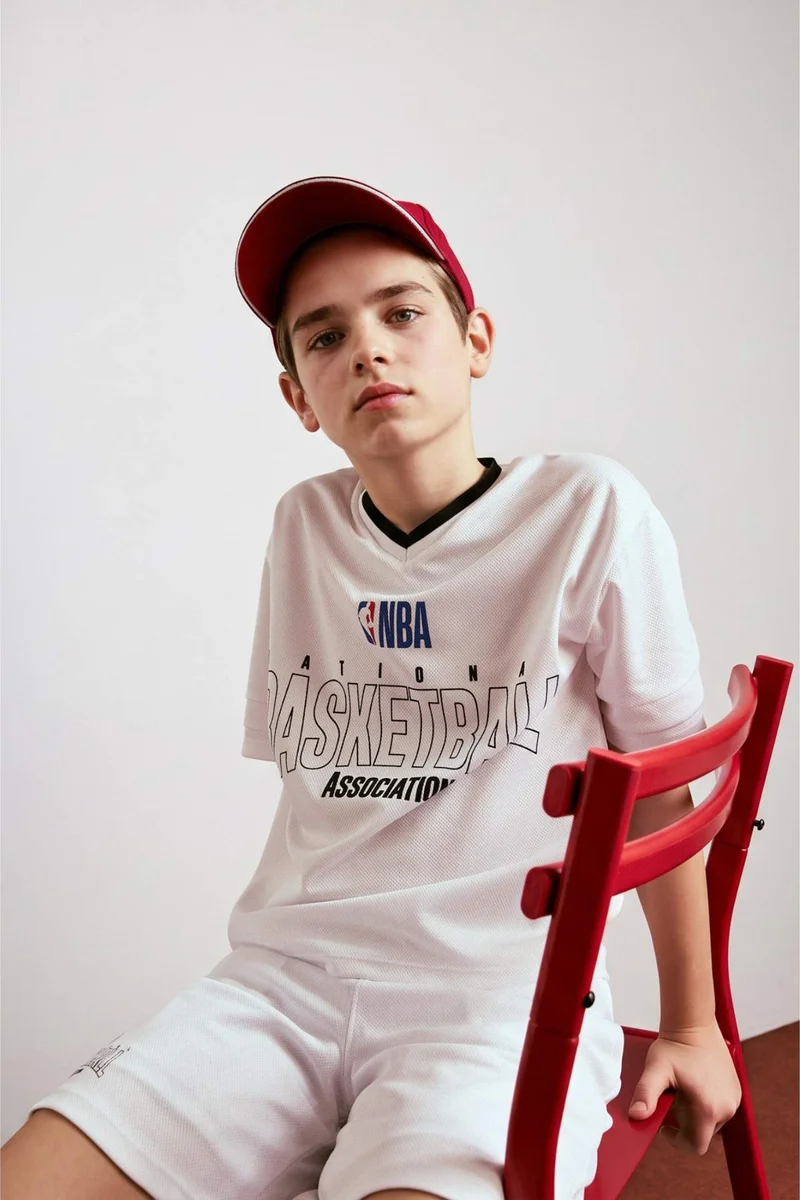 DeFacto New Regular Fit NBA Licensed Short Sleeve T-Shirt