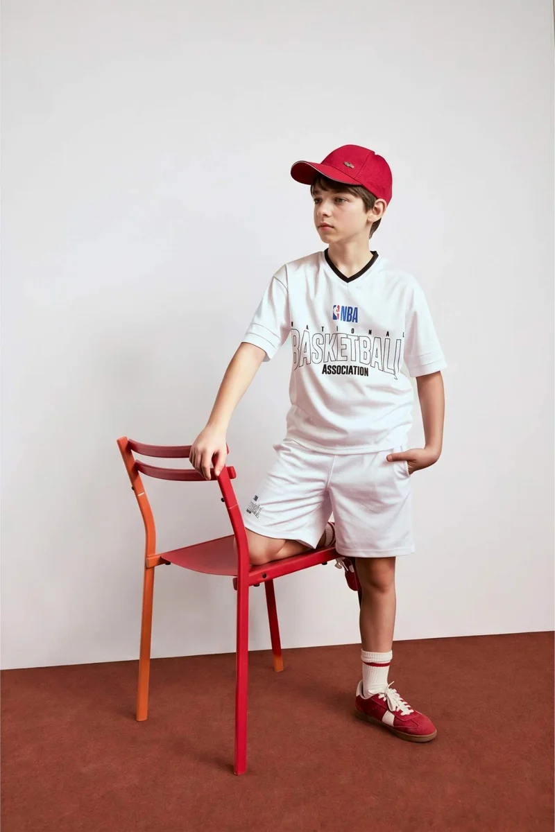 DeFacto New Regular Fit NBA Licensed Short Sleeve T-Shirt