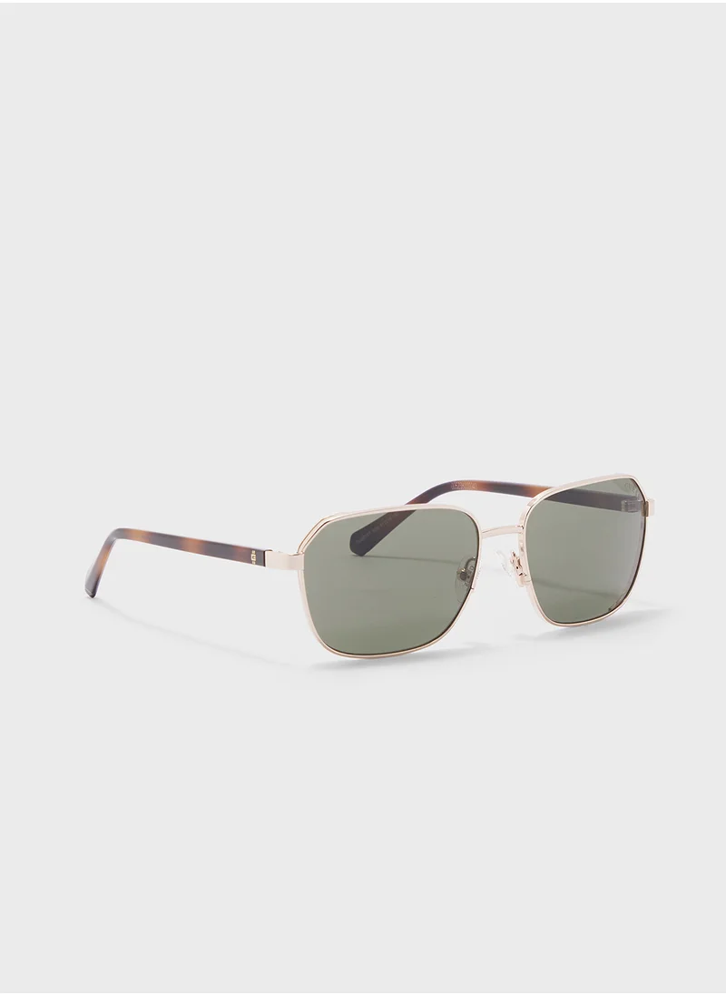 GUESS Uv Protected Shaped  Sunglasses