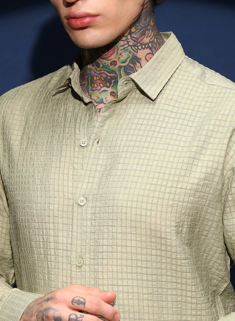 Campus Sutra Campus Sutra Men's Light Pistachio Grid-Tactura Shirt For Casual Wear | Spread Collar | Long Cuffed Sleeves | Button Closure | Shirt Crafted With Comfort Fit For Everyday Wear