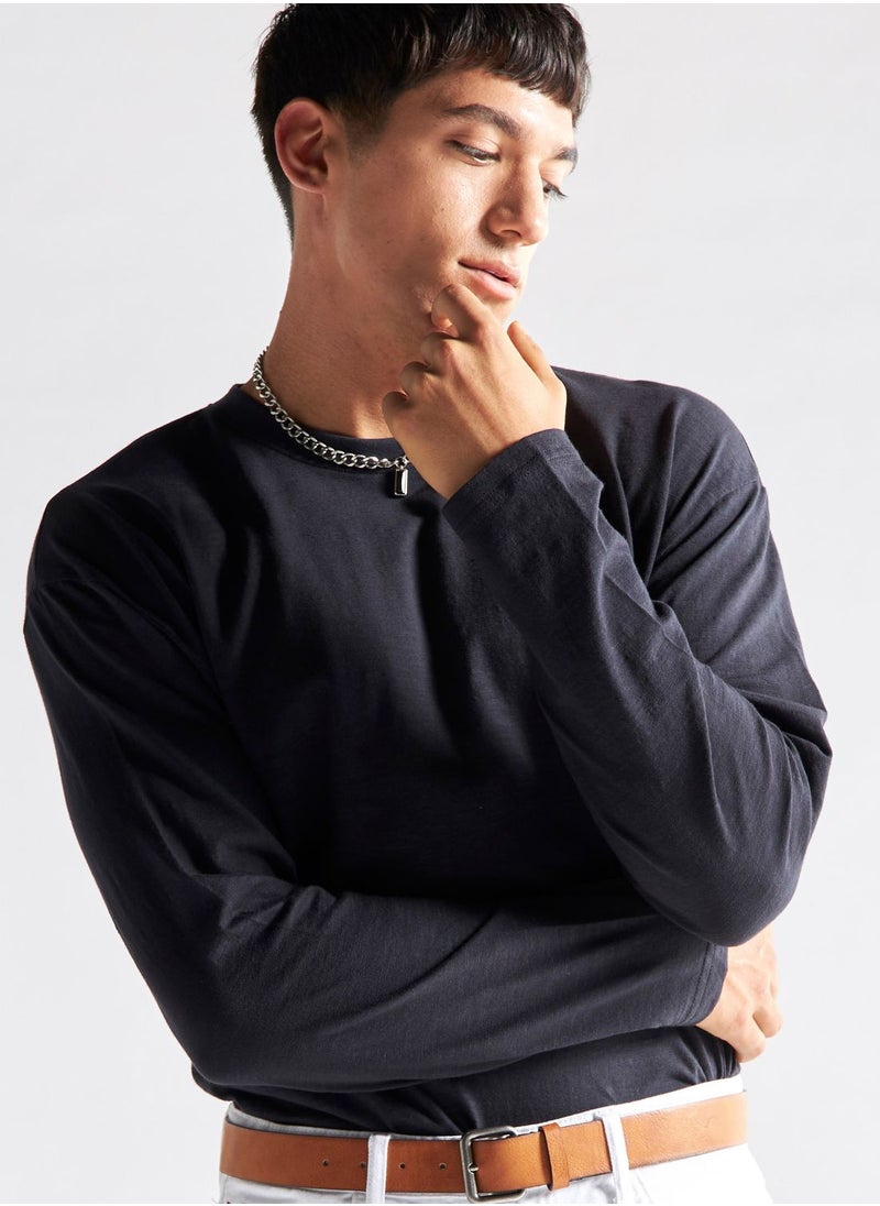 FAV Essential Crew Neck T-Shirt  - Image 1