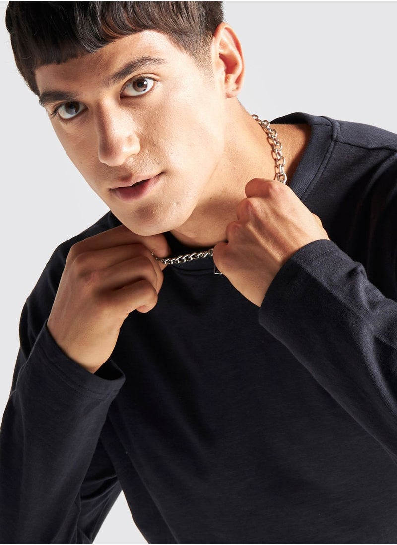 FAV Essential Crew Neck T-Shirt  - Image 3