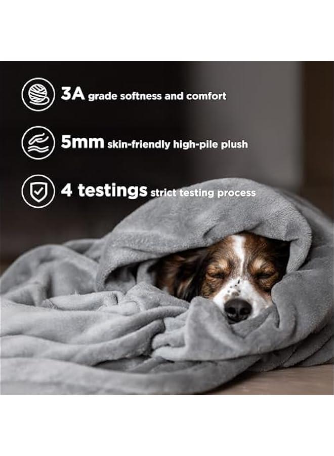 Bedsure Fleece Throw Blanket for Couch Grey - Lightweight Plush Fuzzy Cozy Soft Blankets and Throws for Sofa, 50x60 inches - Image 4
