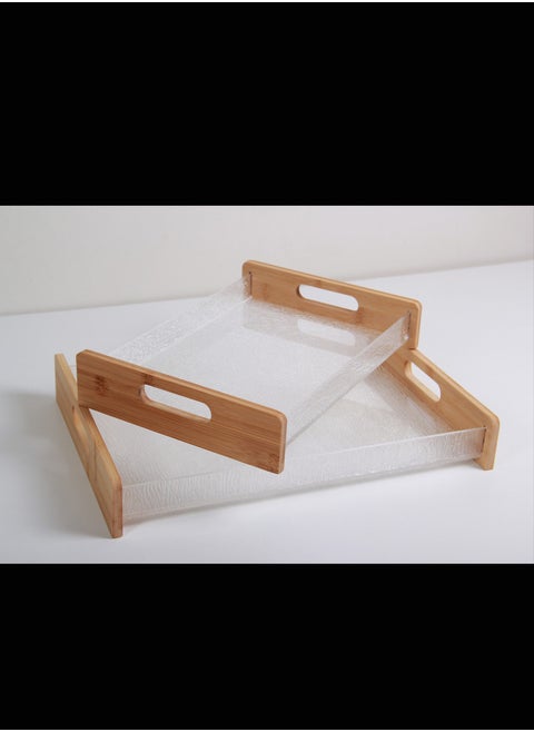 A set of trays offering a luxurious, versatile, elegant and sophisticated design.