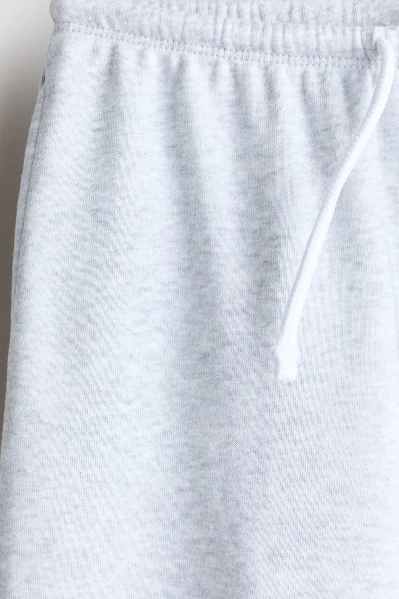 اتش اند ام بنطلون رياضي بساق عريضة