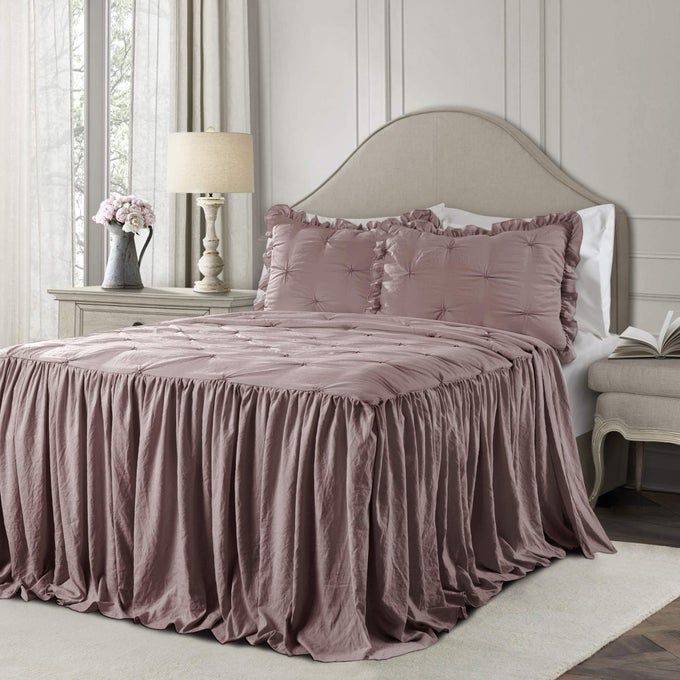 RAVELLO PINTUCK RUFFLE SKIRT BEDSPREAD SET LUXE 3 PIECE RUFFLED BEDDING SET TRADITIONAL GLAM FARMHOUSE INSPIRED BEDROOM DECOR QUEEN WOODROSE
