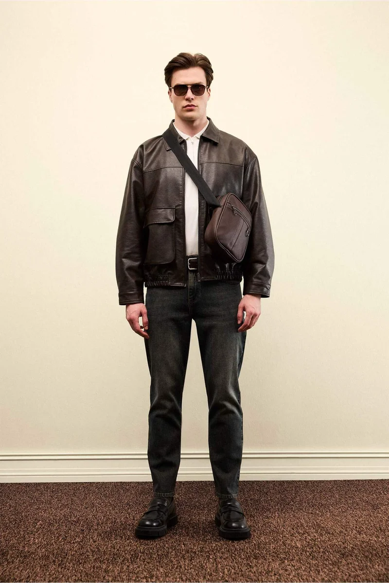 ديفاكتو Relax Tapered Fit Trousers