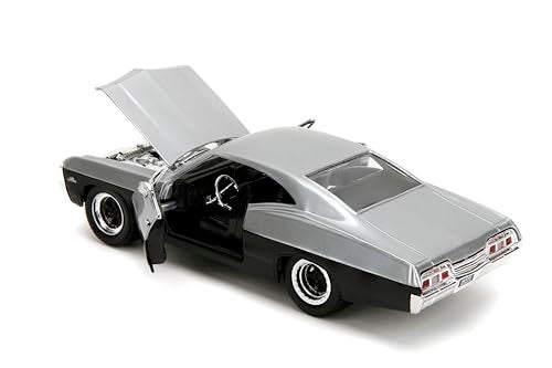 Jada Toys Bigtime Muscle 124 1967 Chevrolet Impala SS  Opening Doors Hood Trunk Rubber TiresCandy SilverBlack - Image 5