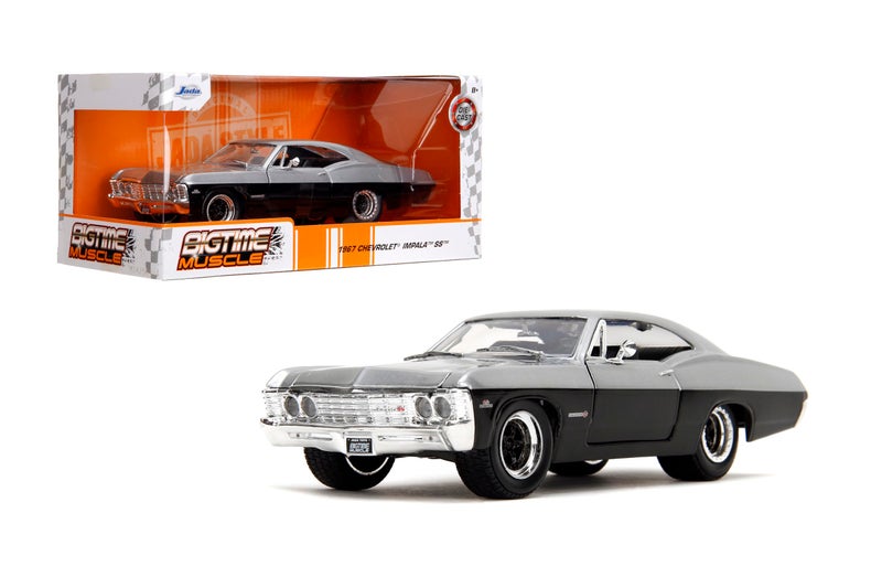 Jada Toys Bigtime Muscle 124 1967 Chevrolet Impala SS  Opening Doors Hood Trunk Rubber TiresCandy SilverBlack - Image 3