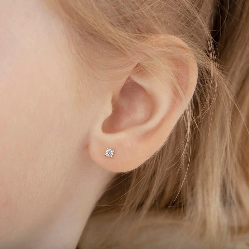 In Season Jewelry أقراط أطفال من الفضة الإسترلينية 925 بحجر زركونيا مكعب شفاف دائري 3 مم، أقراط قفل لولبي للبنات للأطفال الرضع والصغار، مناسبة للأطفال حديثي الثقب في أي مناسبة - Image 3