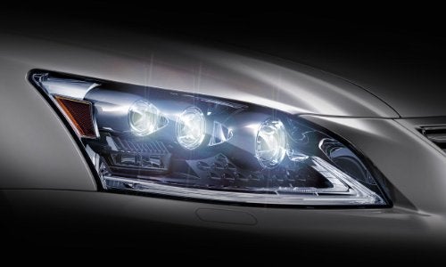 Xentec H4 (HB2) Hi/Lo (Low Xenon, High Halogen) 6000K HID Xenon Bulb with 35W SLBDC Slim Ballast Bundle (Ultra White) - Image 5