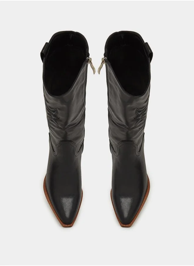 Styli Embroidered Detail Cowboy Boots