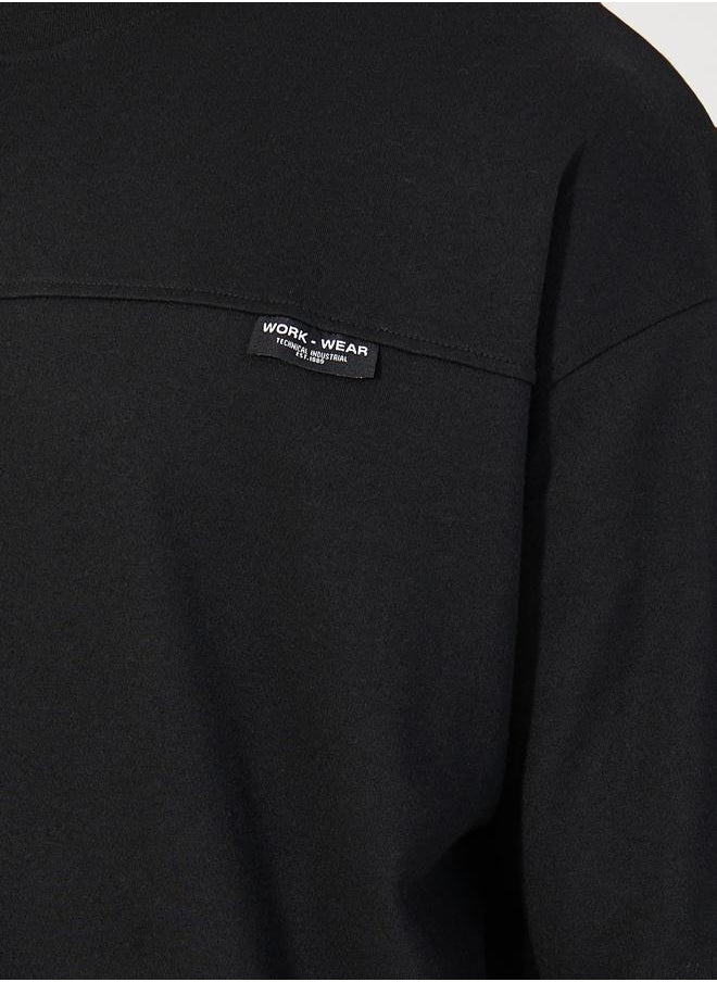 Styli Label Detail Round Neck Boxy T-Shirt  - Image 3