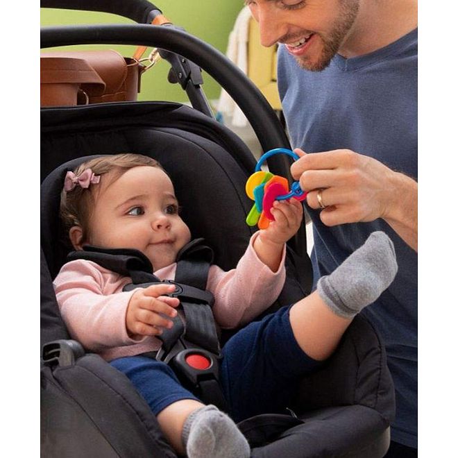 The First Years First Keys Teether Toy for Babies, 0 Months , Colorful Numbered Keychain with Click-Clack Sound - Image 4