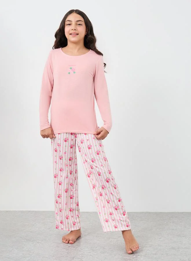 Styli Printed Long Sleeves T-Shirt and Floral Pyjama Set