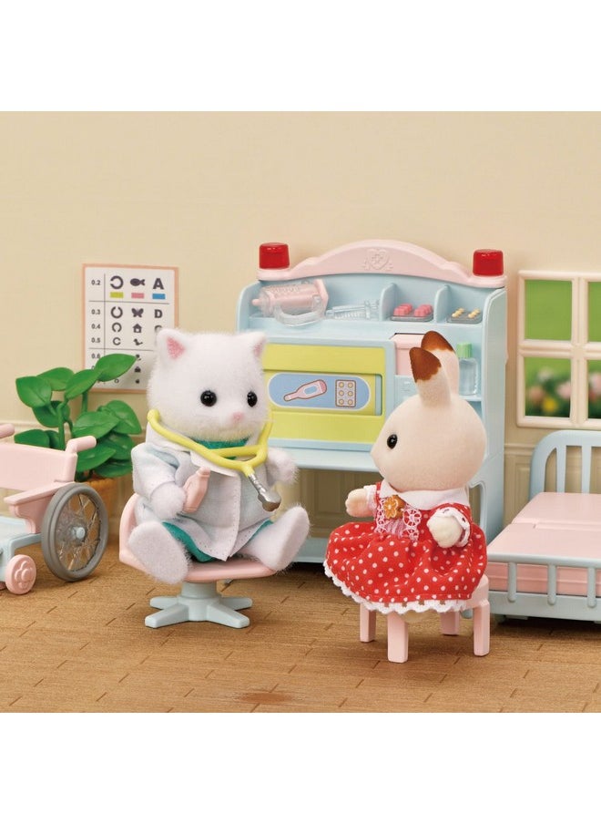 Calico Critters - Village Doctor Starter Set Dollhouse Playset With Figure And Accessories - Image 1