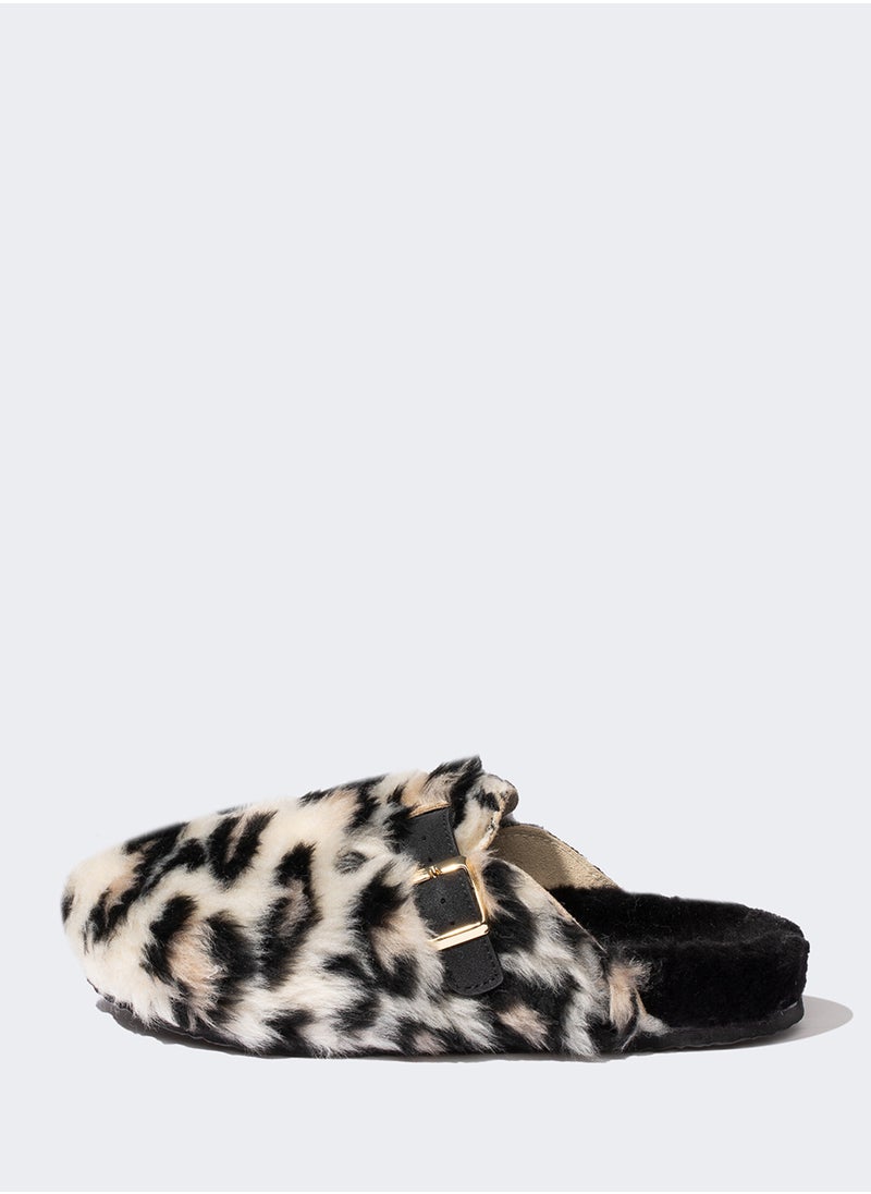 Leopard Printed Flat Sole Slippers - pzsku/Z2687176B5BDF0F76E468Z/45/_/1729507808/ac3ceb3a-a970-4f04-afd9-1e4813bb2e74