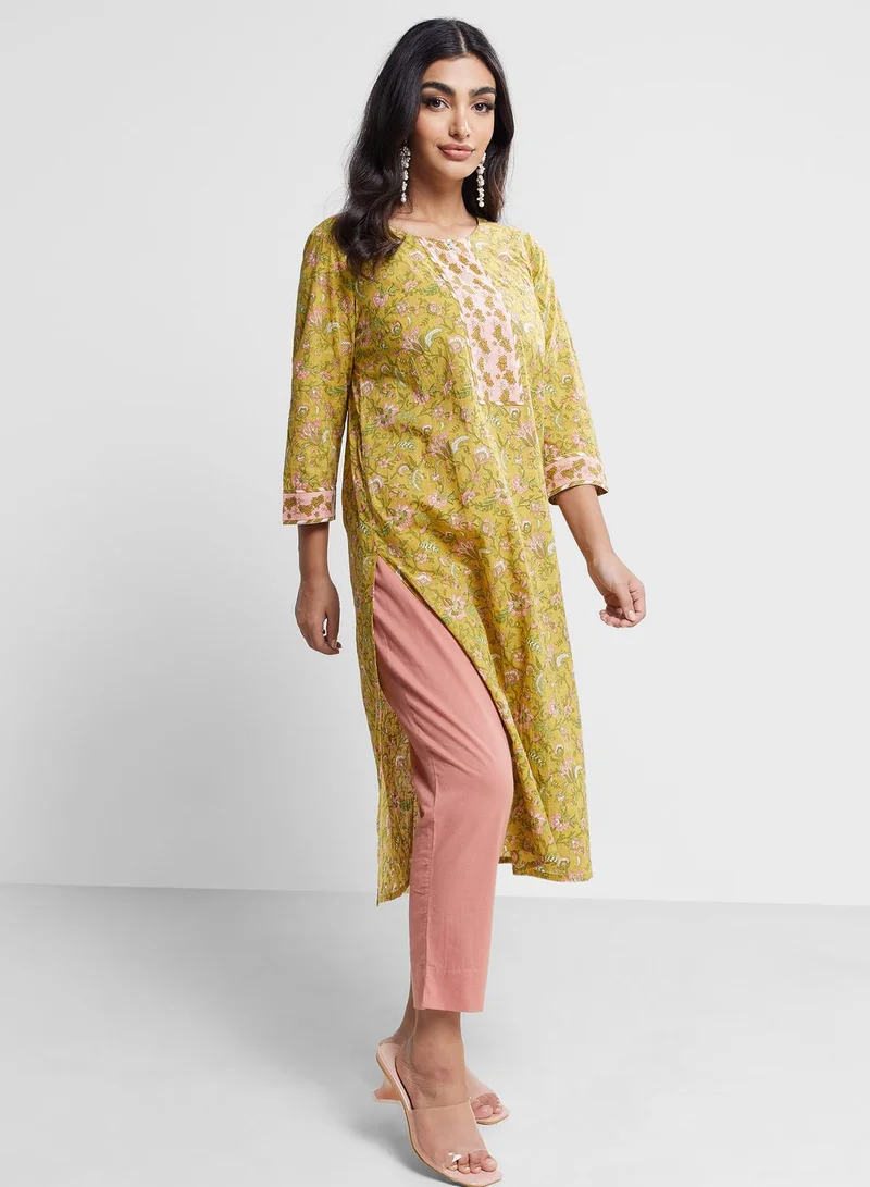 Fabindia Crew Neck Floral Print Kurta & Pant Set