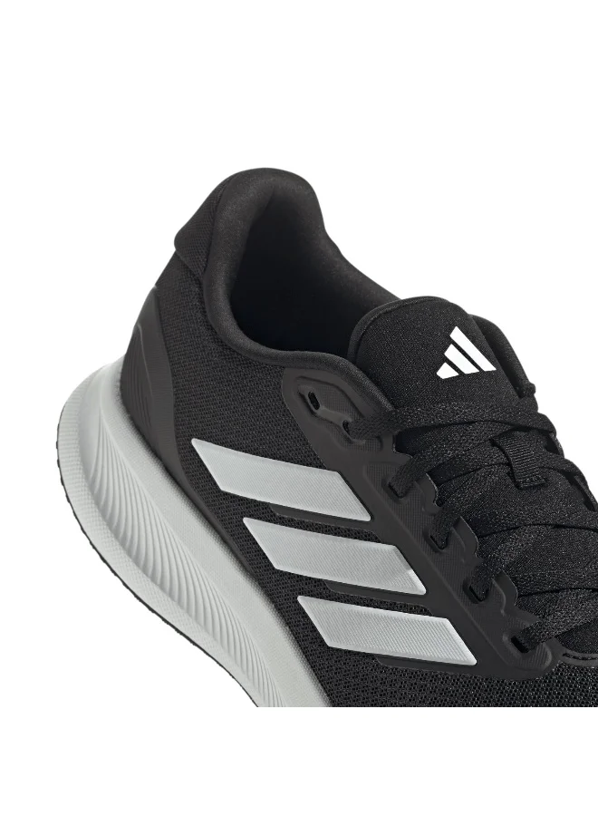 adidas حذاء ران فالكون 5 عريض للرجال أسود للجري مقاس 6.5