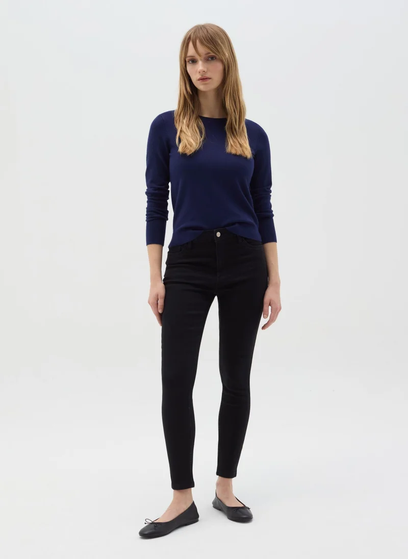 او في اس Top With Round Neck And Long Sleeves