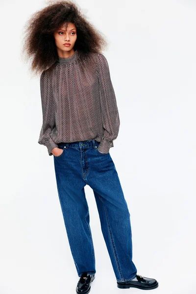 اتش اند ام بلوزة منقوشة