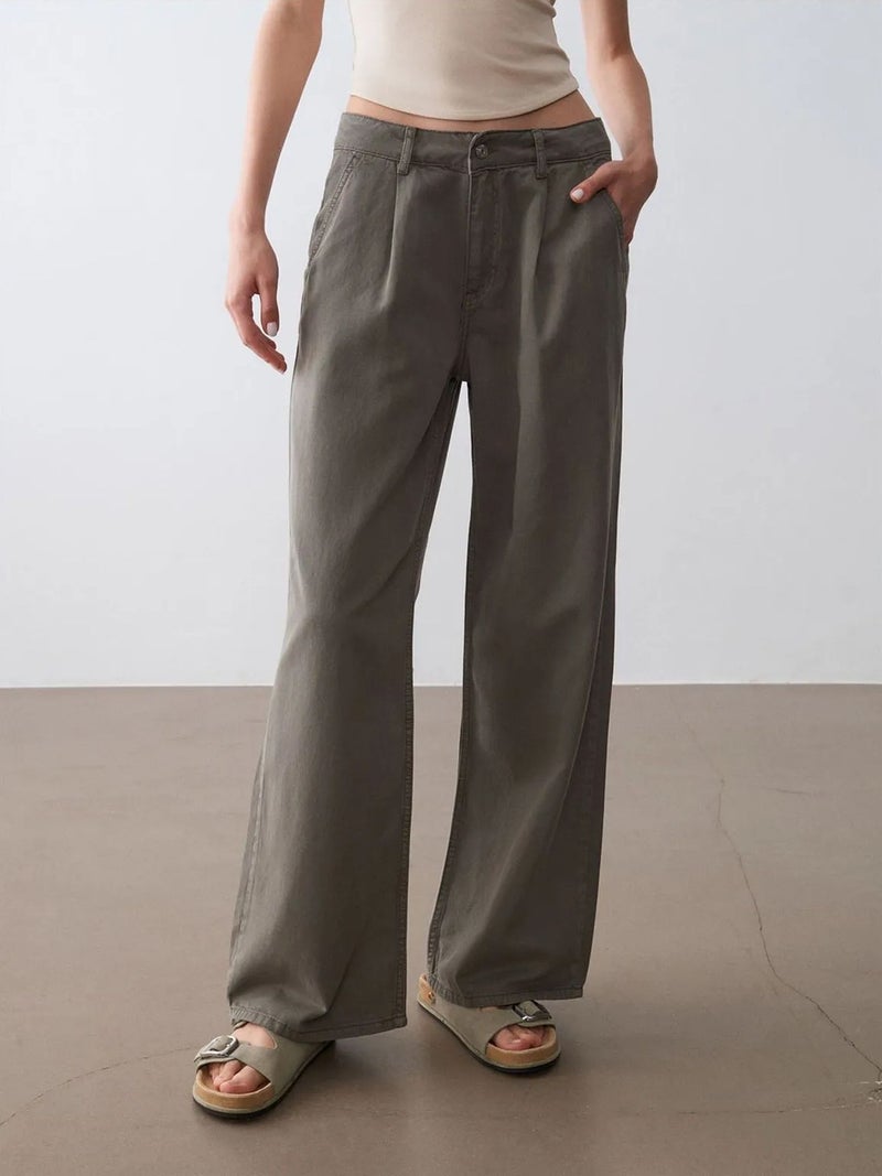DILVIN Mid-Waist Wide-Leg Pleated Trousers - Image 3