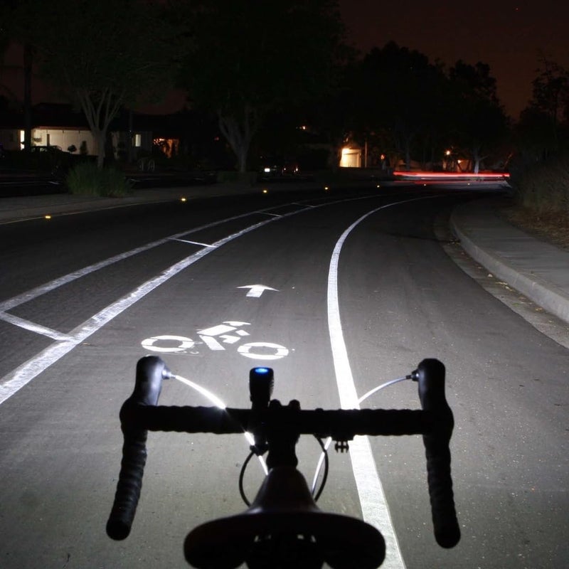 NiteRider مصباح دراجة نيترايدر لوميينا 1200 بوست قابل لإعادة الشحن عبر USB، مصباح أمامي قوي بلمبات ليد، سهل التركيب للرجال والنساء، للدراجات على الطرق والجبال والمدن، للمغامرات وركوب الدراجات، مصباح أمان. - Image 2