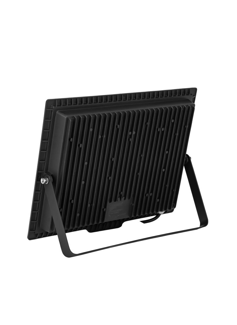 GEEPAS Geepas 200 W LED Flood Light GESL55121,1800 Lumens and 6500 K Color Temperature| 80% Energy Efficient LED Light, Perfect for Outdoor Spaces, Sports Arenas, Parking Lot, Etc.| 2 Year Warranty Black  - Image 2