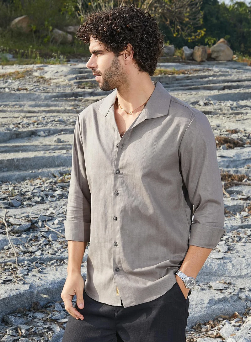 Campus Sutra Men's Moon Grey Solid Casual Shirt