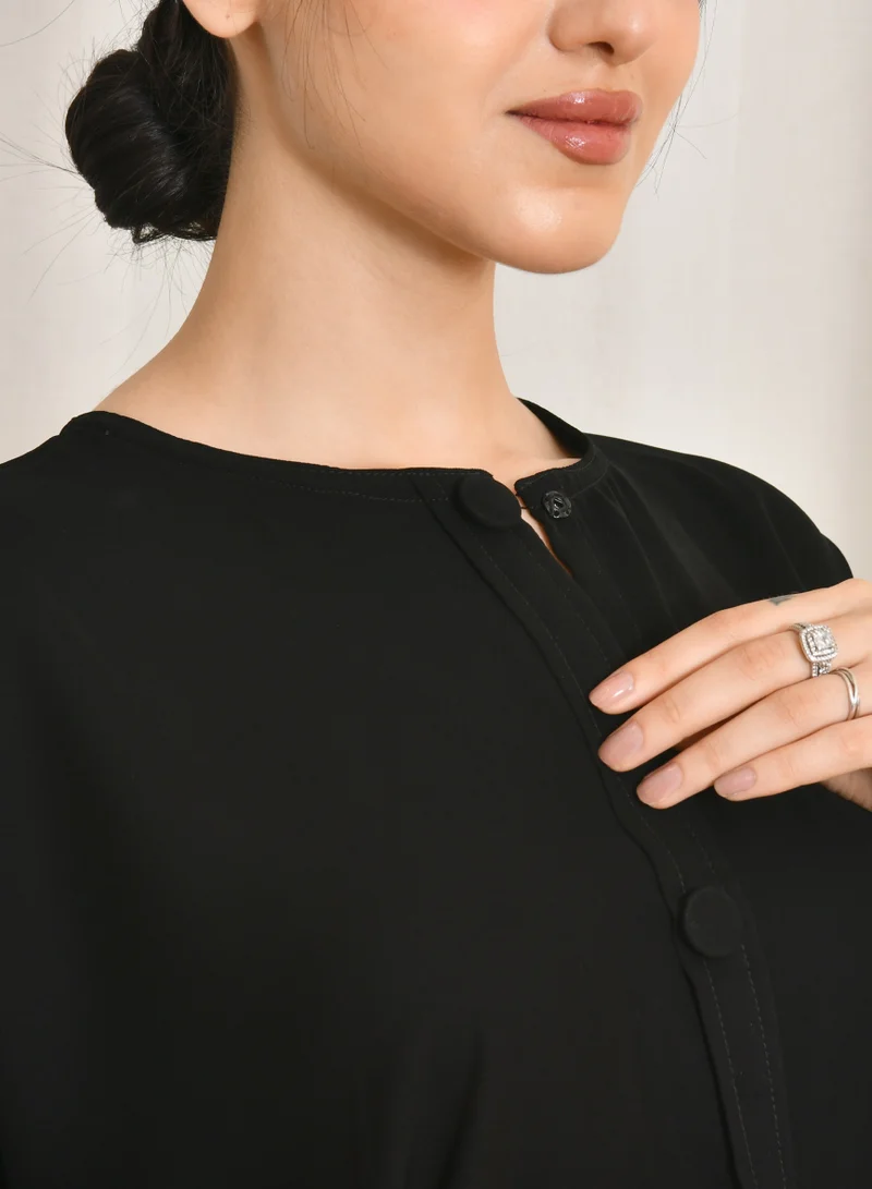 HAWRAA ABAYA Black wrap abaya, quarter cloche model, with a set suit