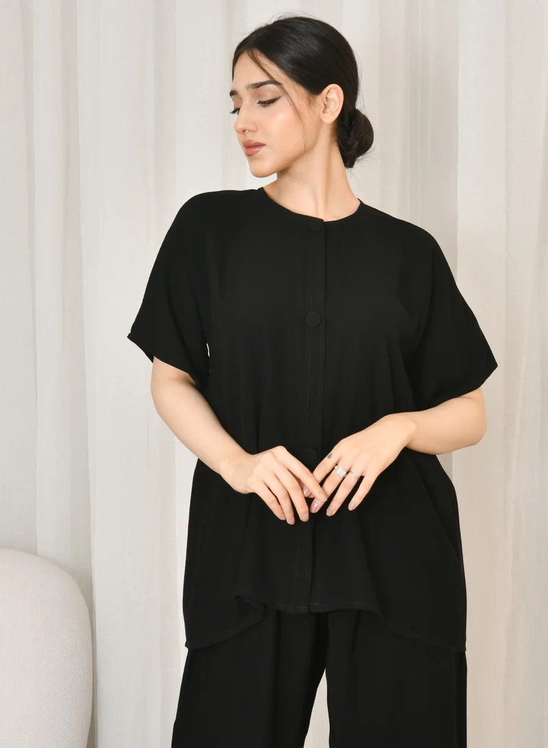HAWRAA ABAYA Black wrap abaya, quarter cloche model, with a set suit
