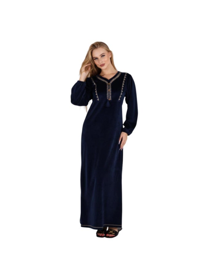 زيكوتكس  عباية نسائية شتوية قطيفة ملكي ناعمة - لون كحلي داكن بتطريز صدر هندسي وأزرار ديكور - جلالة استقبال بفتحة رقبة V. - Image 1