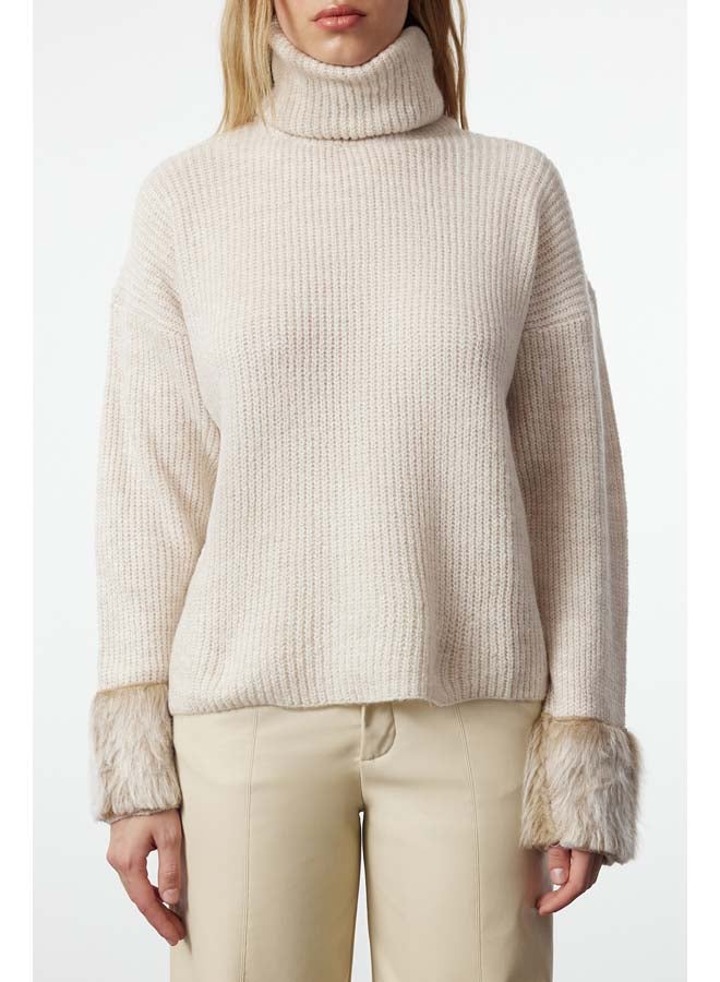 trendyol Soft Textured Sleeve Tip Fur Knitwear Sweater TWOAW25KZ00153 - Image 4