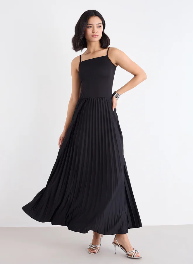 ستايلي Styli Black Strappy Pleated Maxi Dress