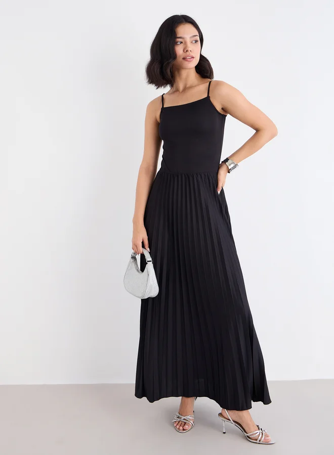 ستايلي Styli Black Strappy Pleated Maxi Dress
