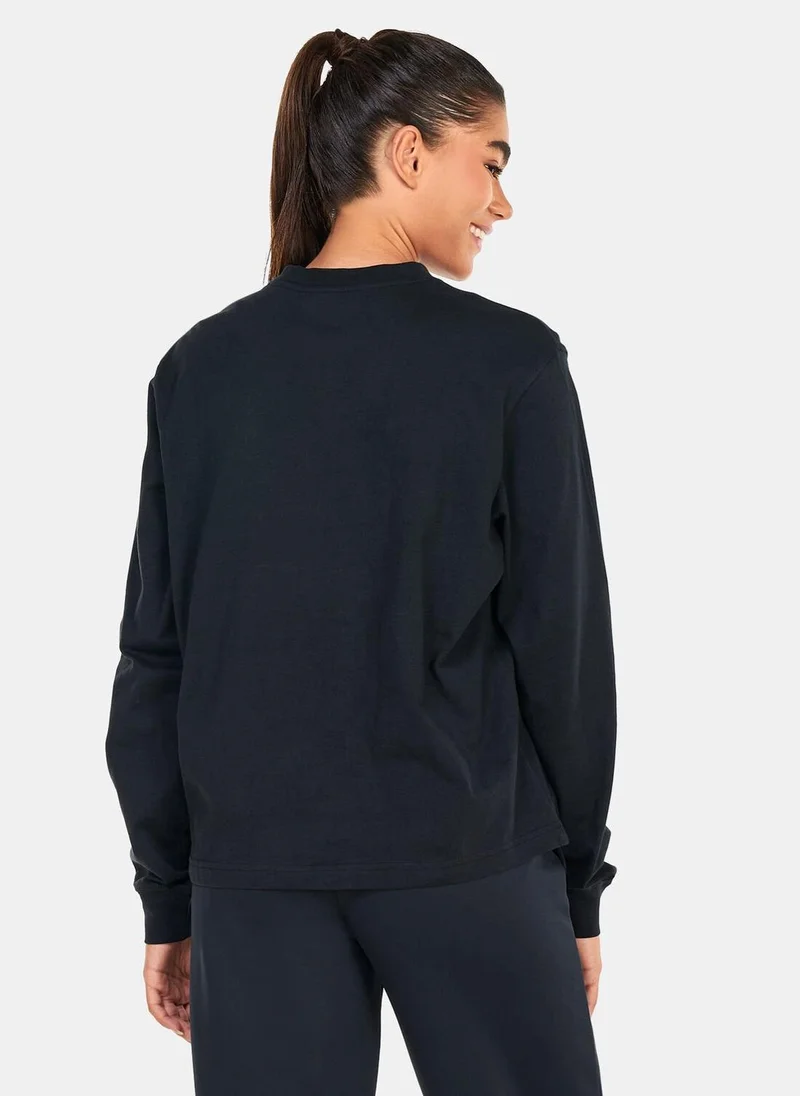 نايكي Women's Boxy Swoosh T-Shirt