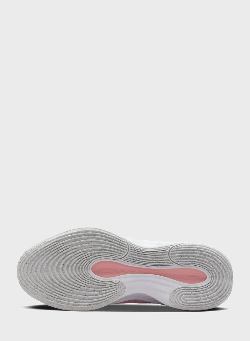 Nike G.T. Hustle Academy