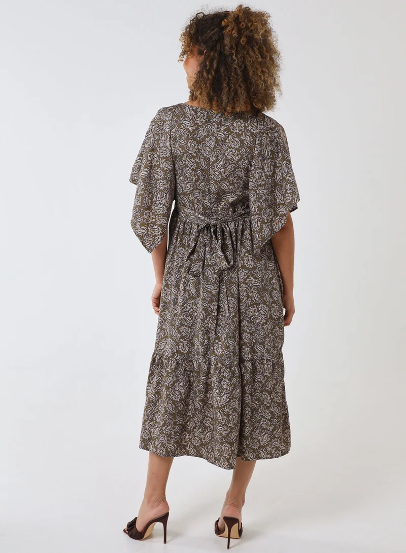 بلو فانيلا فستان بنقوش بيزلي وأكمام كيمونو بتفاصيل كروشيه