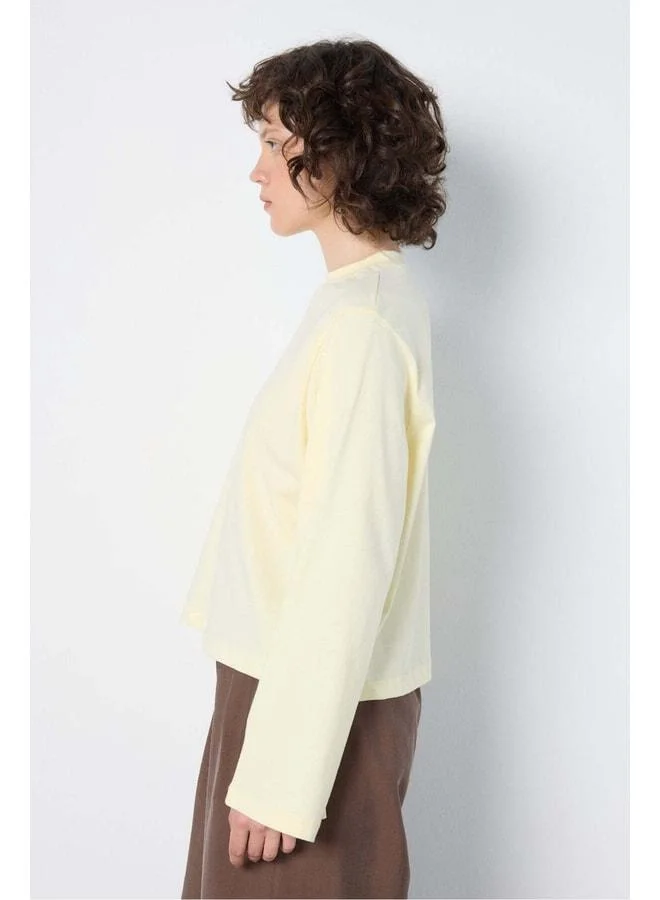 mina aise Yellow Crop Wide Sleeve Oversized Basic T-shirt.