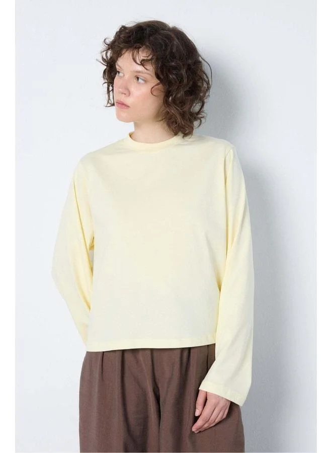 mina aise Yellow Crop Wide Sleeve Oversized Basic T-shirt.