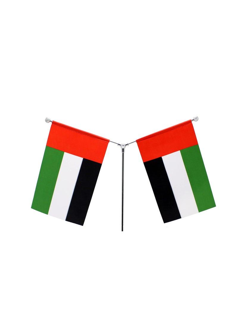 ماركة غير محددة حامل علم طاولة معدني لدولة الإمارات العربية المتحدة - حامل عمود أعلام صغير مزدوج على شكل حرف Y - حامل سارية علم متين للمكتب أو المنزل أو المكتب أو المناسبات لتزيين طاولة المؤتمرات - حامل علم معدني فضي للمدارس  - Image 2