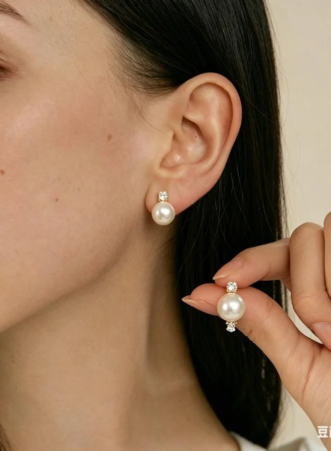 تايك تو Pearl Stud Earrings