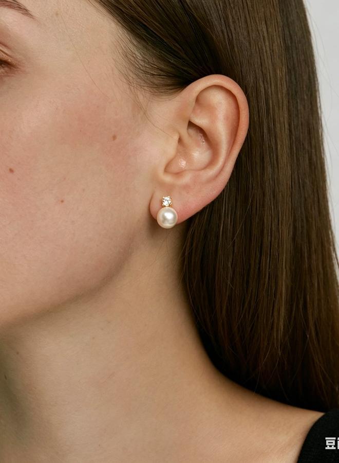 Take Two Pearl Stud Earrings - Image 3