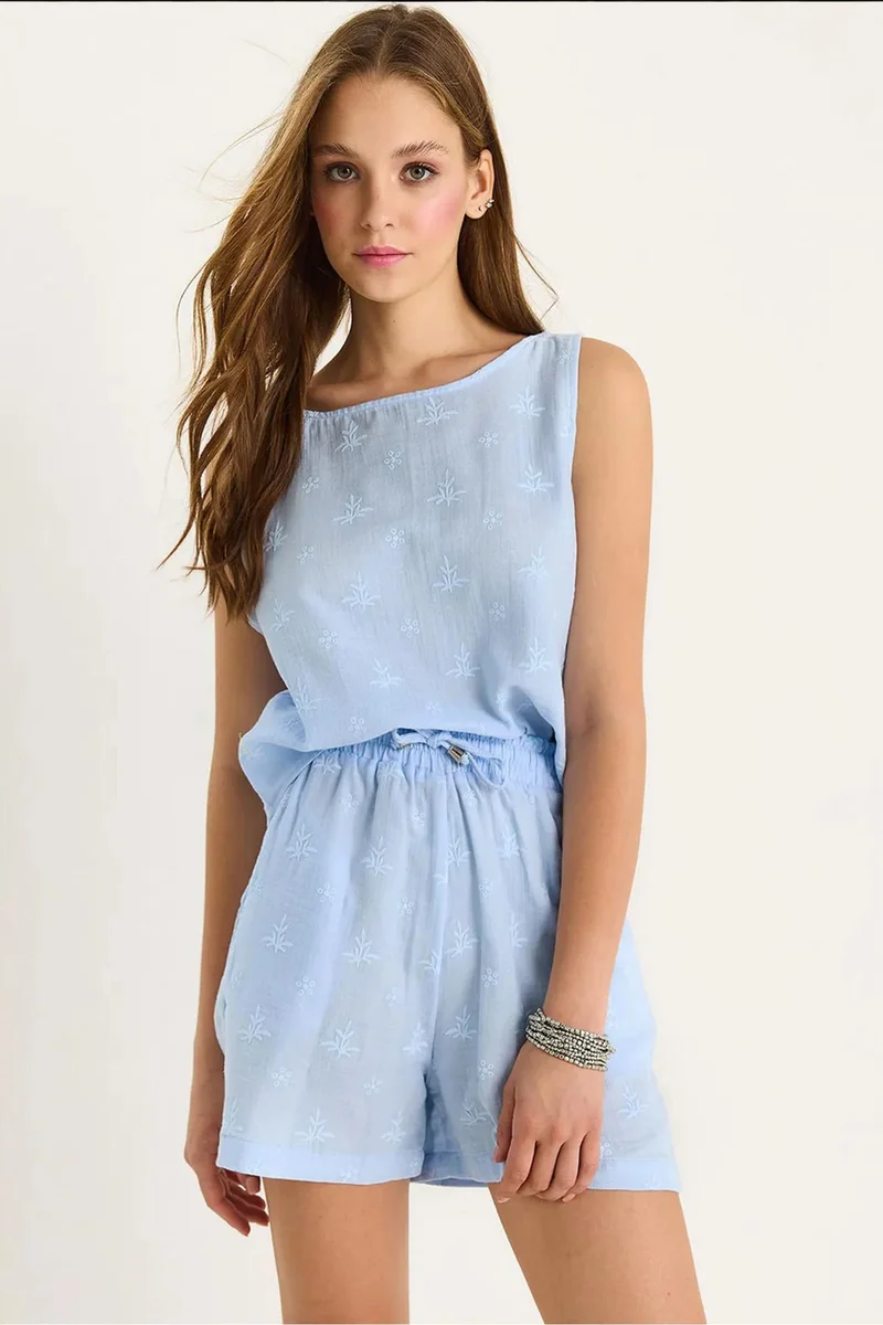 Bianco Lucci LUCCI Short High Waist Two-Piece Coord Set with Button Closure