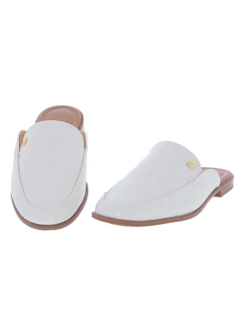 Vizzano Off White Vizzano Women’s Closed Toe Walking Shoes – Comfortable Everyday Footwear with Sleek Design for Women | Best Price UAE