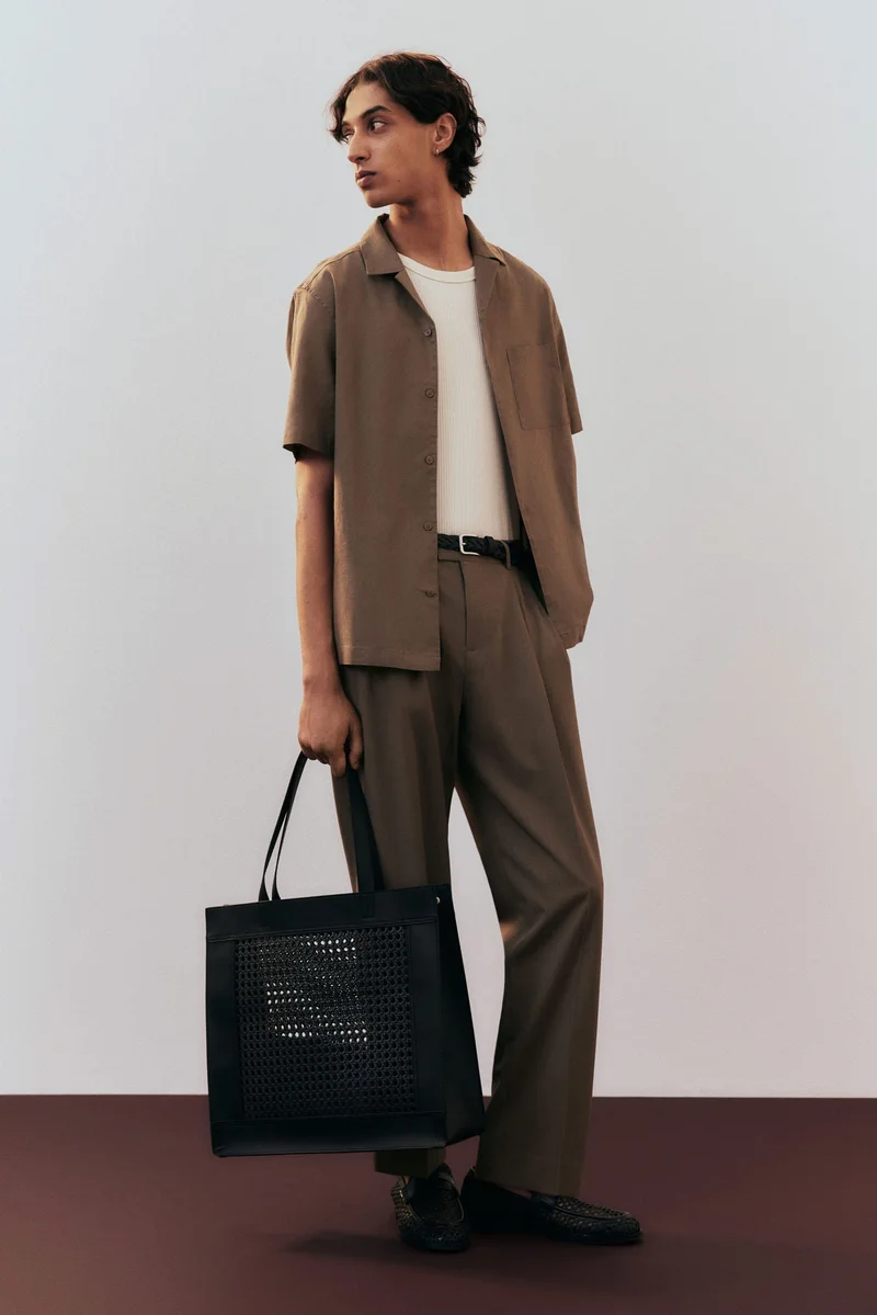 H&M Regular Fit Short-sleeved linen-blend shirt